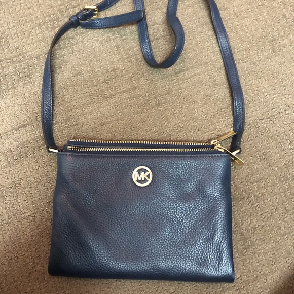 Michael Kors Navy Purse - Picture 1 of 4